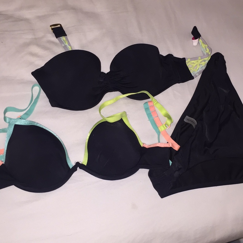 VS bikini: 2 tops (34A/B) & Sm bottoms